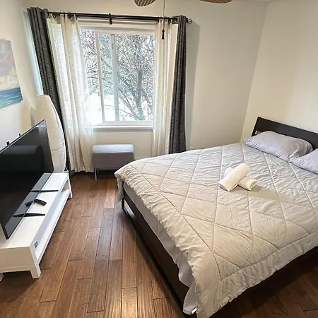 5 Mins Walk To Skytrain Station Villa Vancouver Exterior photo